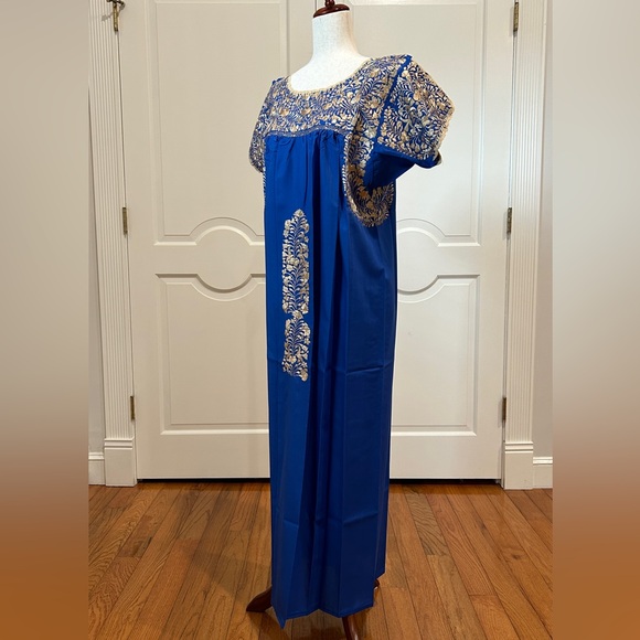 San Antonino Maxi Dress,Oaxaca Mexican dress.Hand Embroidered with Silk Threads - Picture 8 of 9
